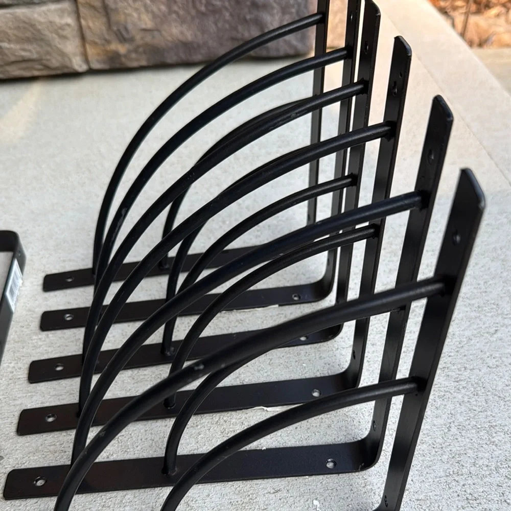 Black Metal Wall Bracket